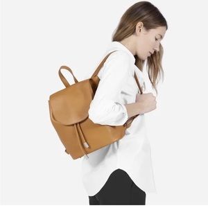 Everlane soft leather Petra backpack in tan EUC